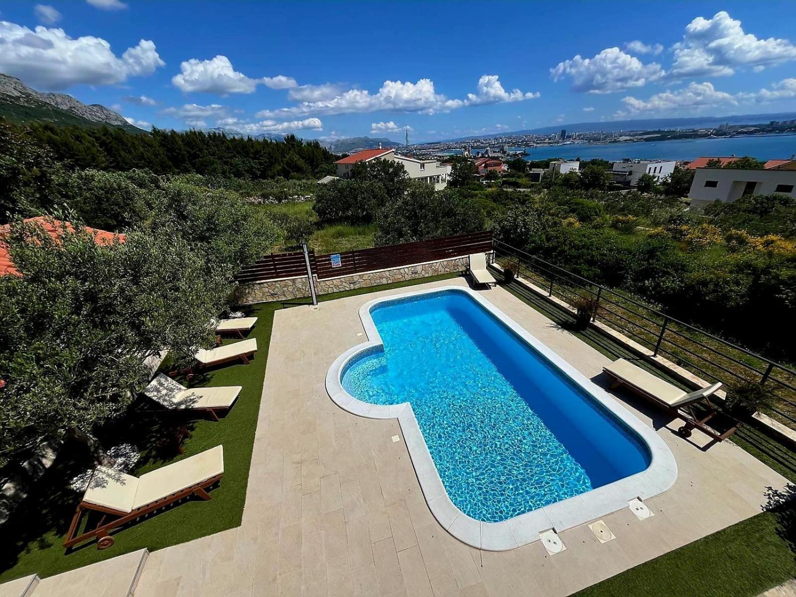 Holiday Home Magic View With Private Heated Pool Kaštela Eksteriør billede